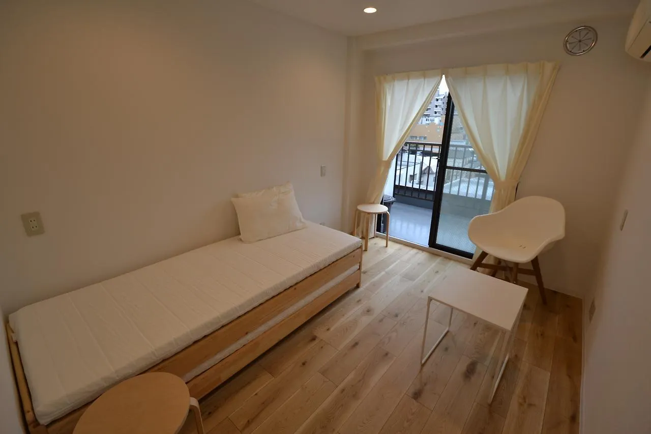 Enzo Iogi Apartamento Tóquio Japão